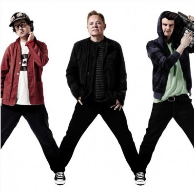 CONVERSE 3ARTISTS1SONG