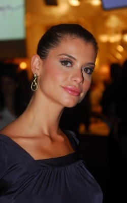 retrato-alinne-moraes02